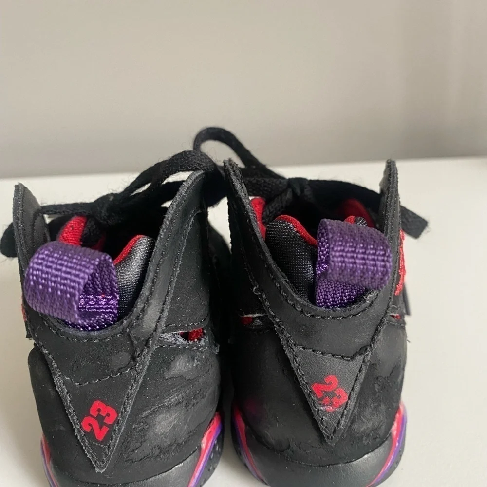 Air Jordan Size 4C